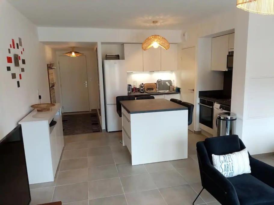 Sainte Maxime - Superbe Appartement Neuf Classe 4 Etoiles Buitenkant foto